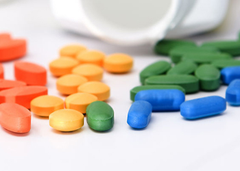 3月29日，，，，，，甲磺酸伊马替尼片的临床前药代动力学研究申报通过