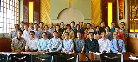 汪俊博士（1排左4），，，，梁贵柏博士（1排左1），，，，孙勇奎院士（1排左2），，，，李才博士（1排中），，，，王建锋博士（1排右1），，，，刘建博士（1排右4），，，，杨立虎博士（2排左1），，，，蔡天权博士（2排左2），，，，刘雯颖博士（2排右3）等专家合影留念