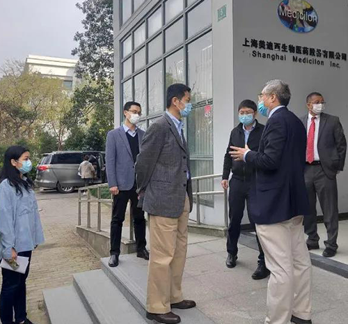 上海市委常委、副市长吴清一行调研yl23455永利张江园区