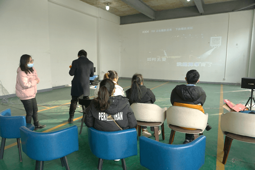 在春节 “乐七天” 活动中，，，yl23455永利给留沪过春节的员工准备了富厚多彩的活动